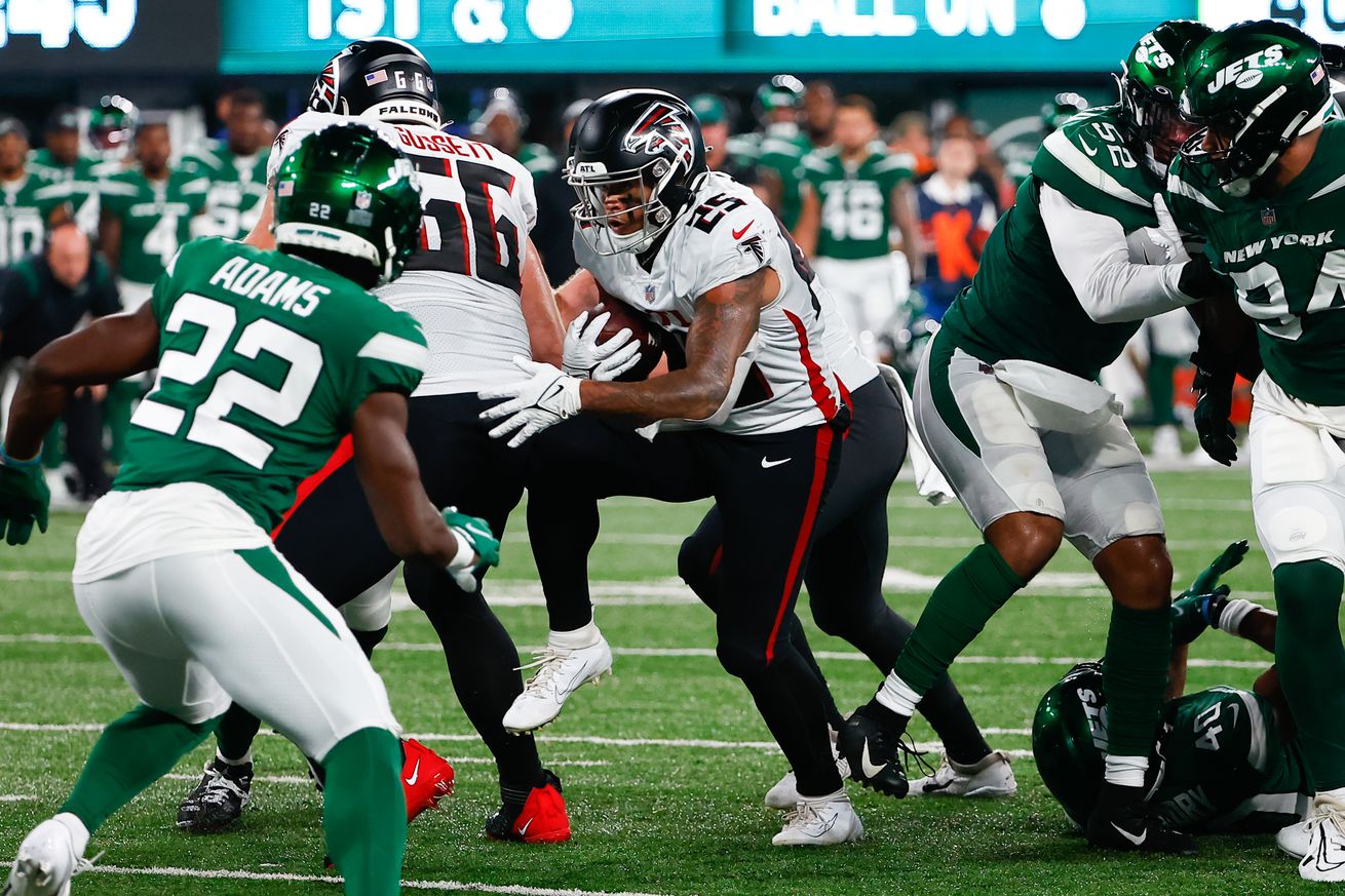 NFL: AUG 22 Preseason - Falcons at Jets