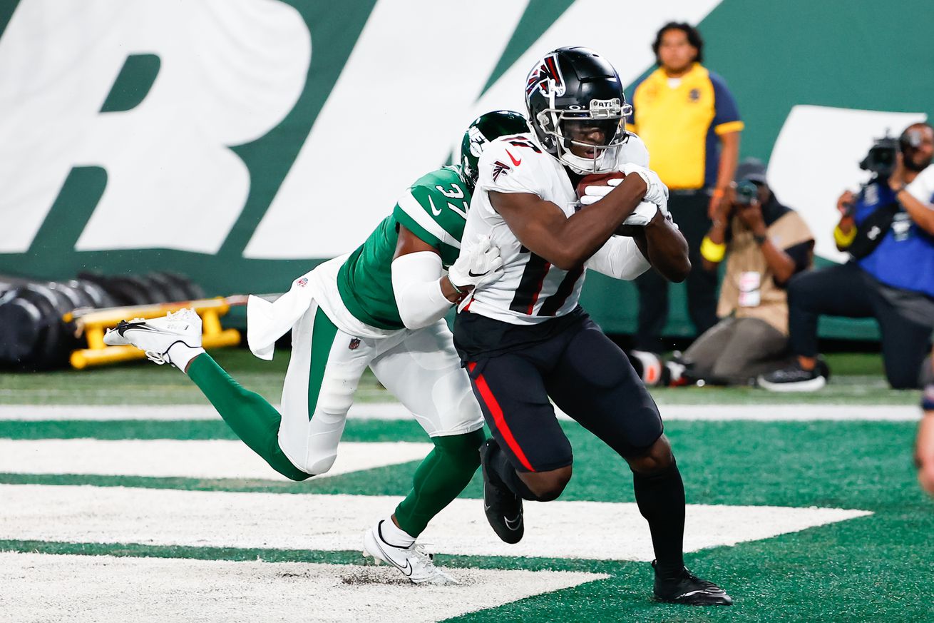 NFL: AUG 22 Preseason - Falcons at Jets