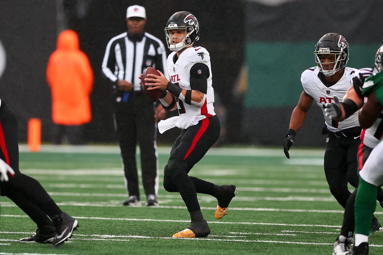 NFL: DEC 03 Falcons at Jets