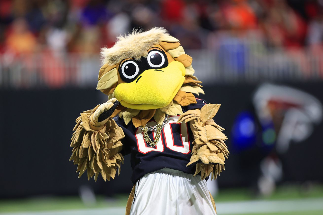 NFL: NOV 26 Saints at Falcons