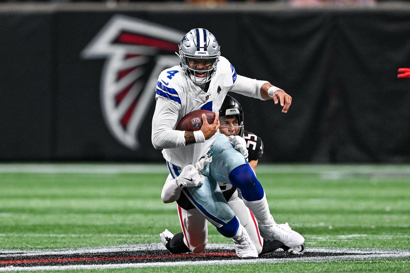 NFL: NOV 03 Cowboys at Falcons
