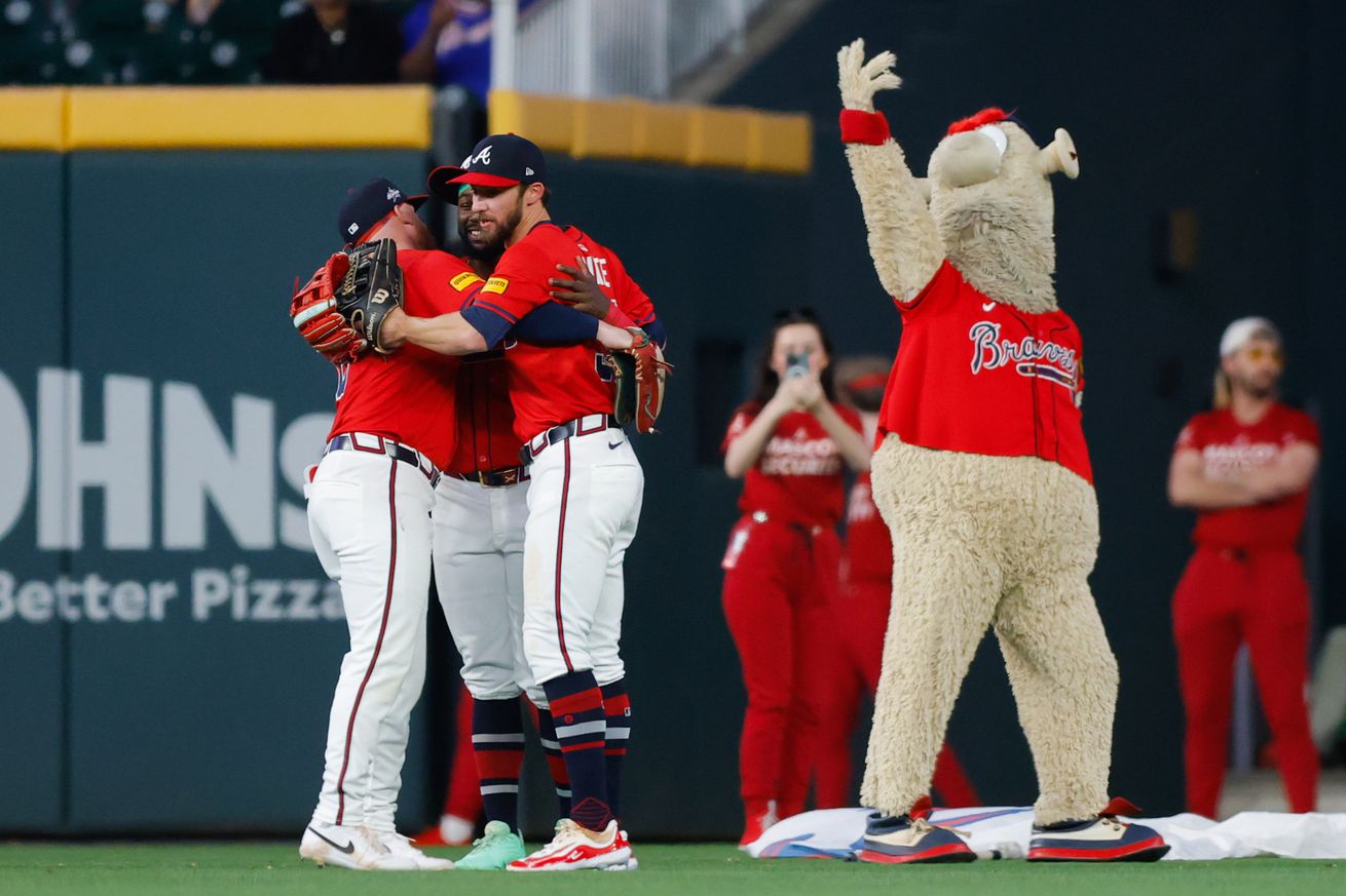 Minnesota Twins v. Atlanta Braves