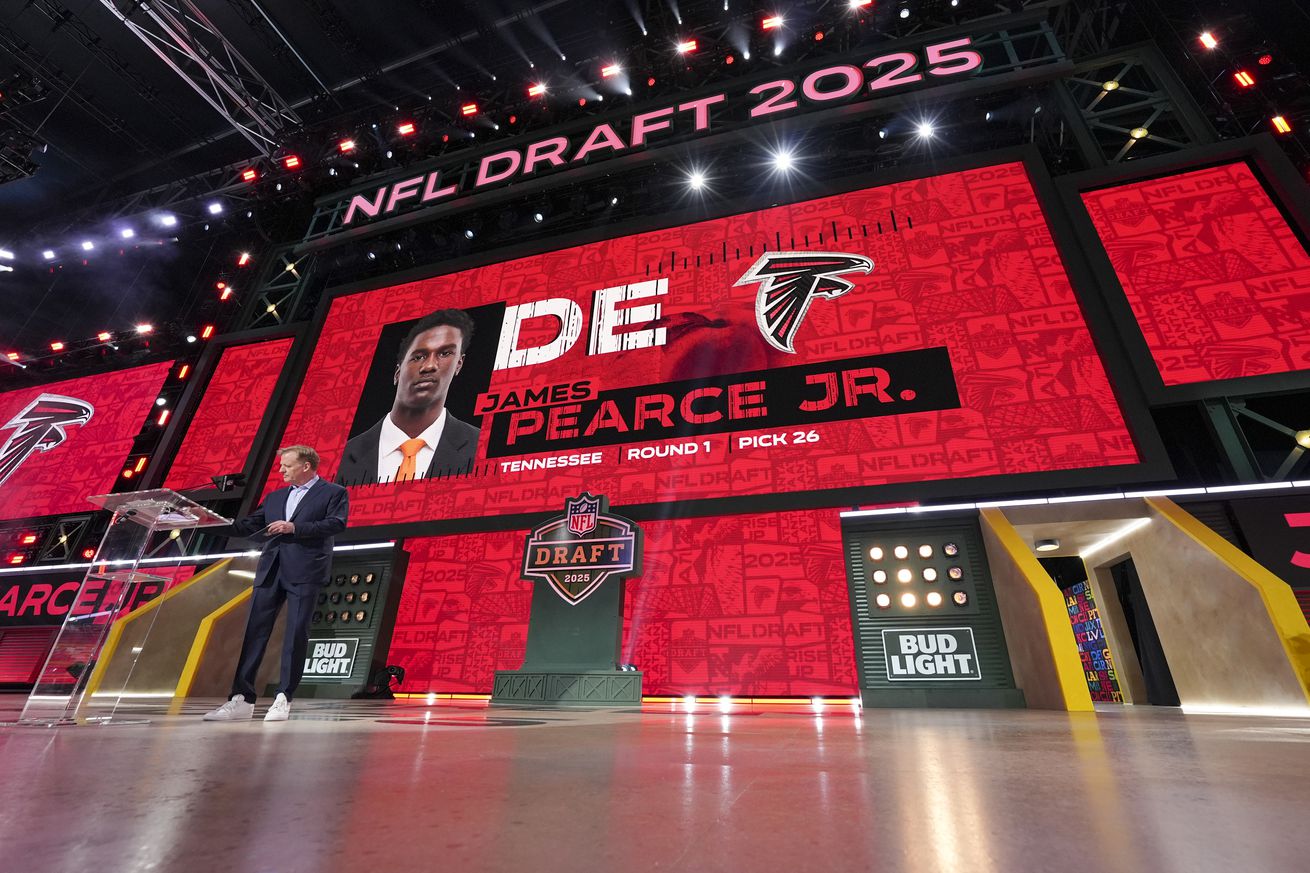 2025 NFL Draft - Round 1