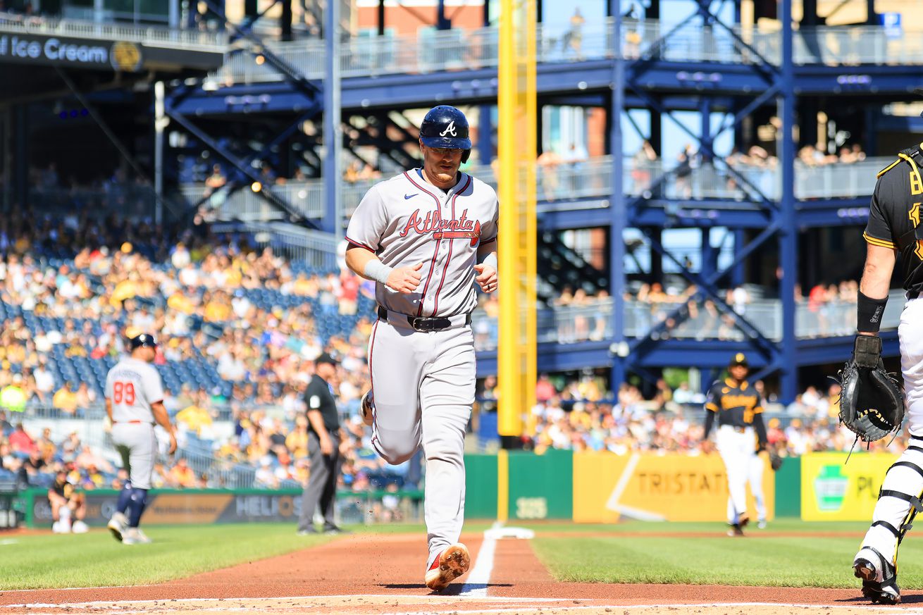 MLB: MAY 10 Braves at Pirates