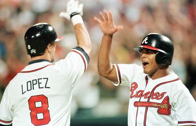 BBN-CUBS-BRAVES-HIGH-FIVE