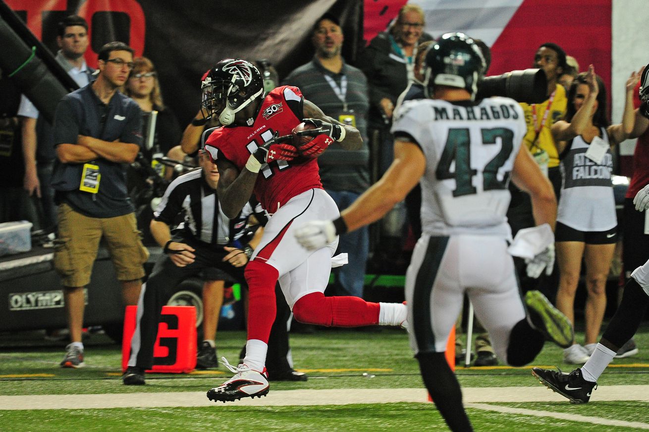 Philadelphia Eagles v Atlanta Braves