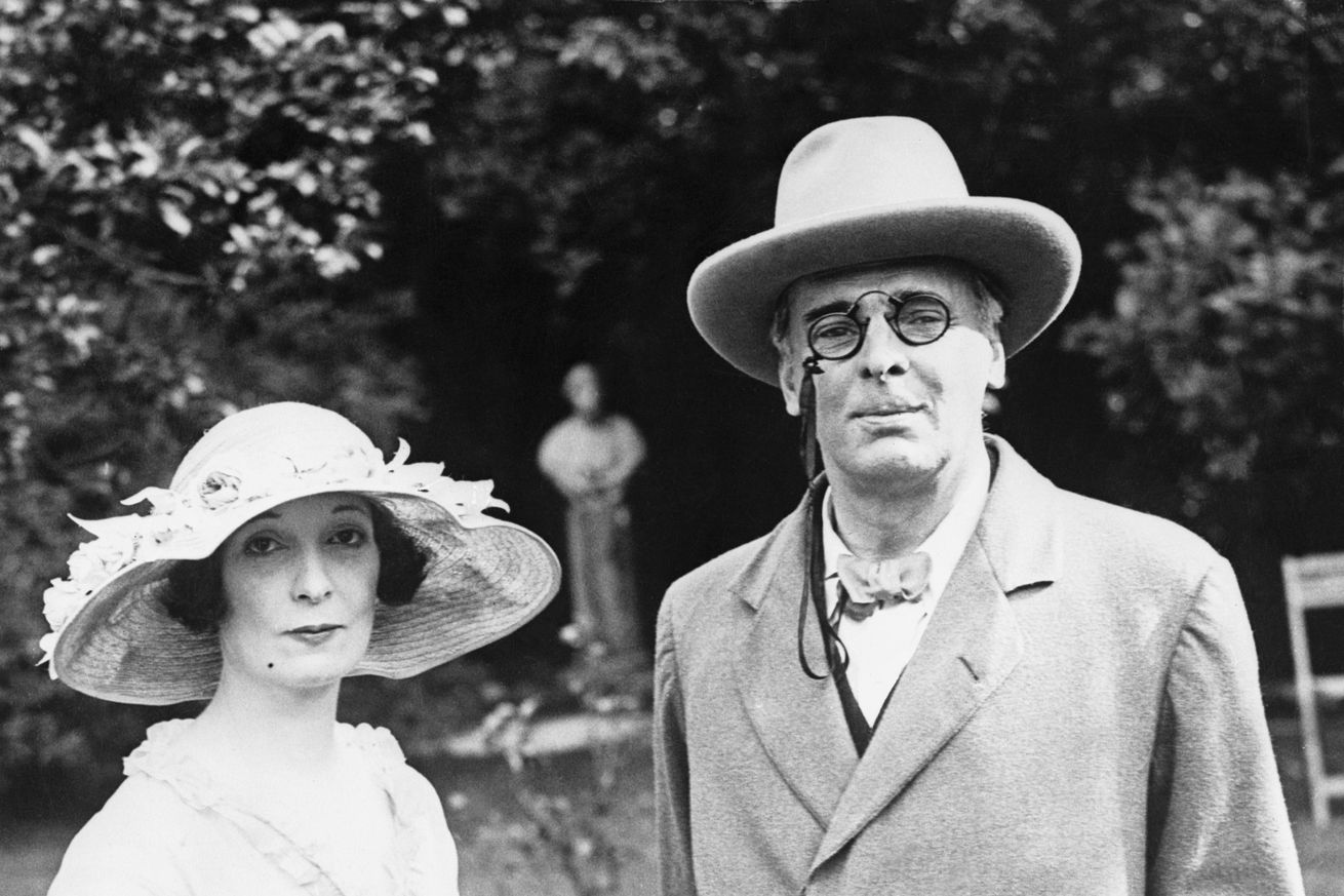 Lady Lavery And Senator W.B. Yeats