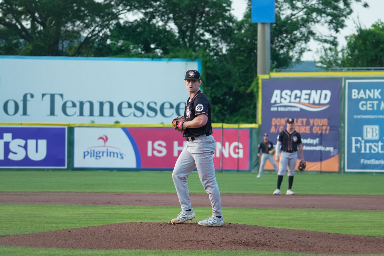 Columbus Clingstones v. Chattanooga Lookouts