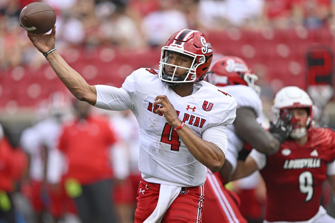 NCAA Football: Austin Peay at Louisville