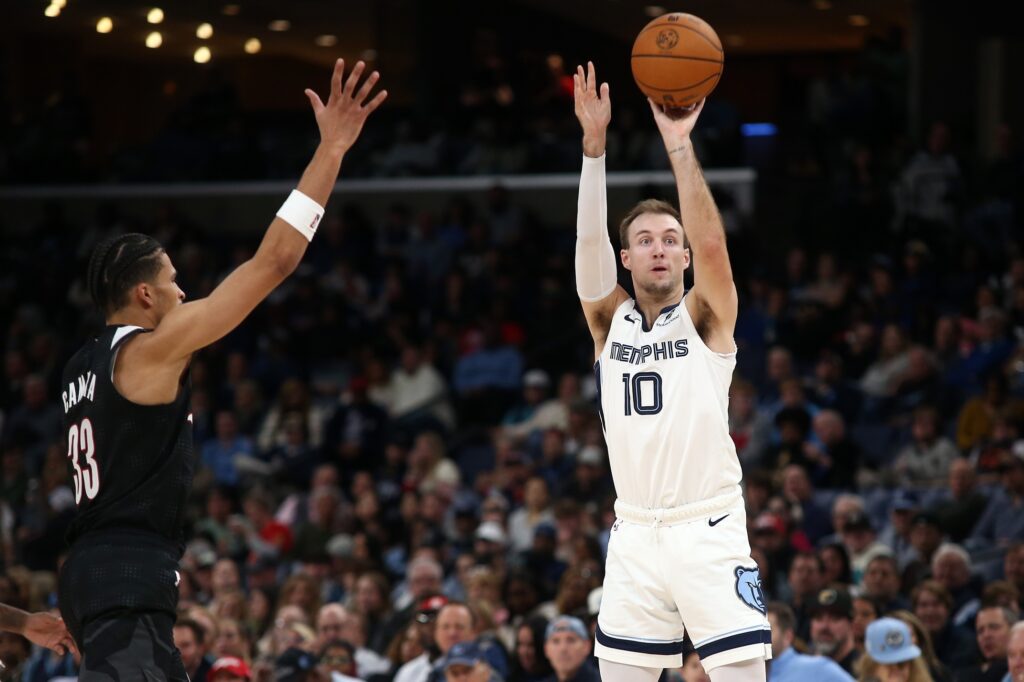 Memphis Grizzlies guard Luke Kennard (10) shoots for three during the second half against the Portland Trail Blazers at FedExForum.